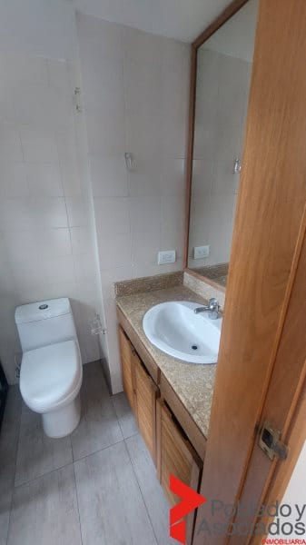 Apartamento de 3 alcobas en arriendo en Los Balsos, Medellín, 200 m² · foto 20 de 24