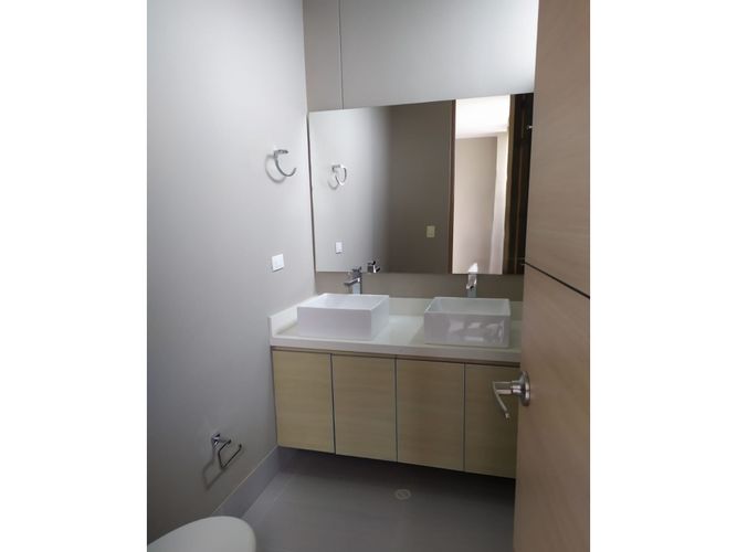 Apartamento de 2 alcobas en arriendo en La Calera, Medellín, 100 m² · foto 13 de 15