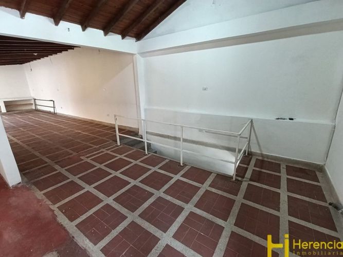 Bodega en arriendo en El Salvador, Medellín, 90 m² · foto 2 de 8