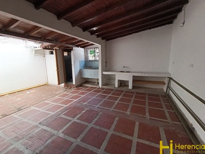 Bodega en arriendo en El Salvador, Medellín, 90 m² · foto 4 de 8