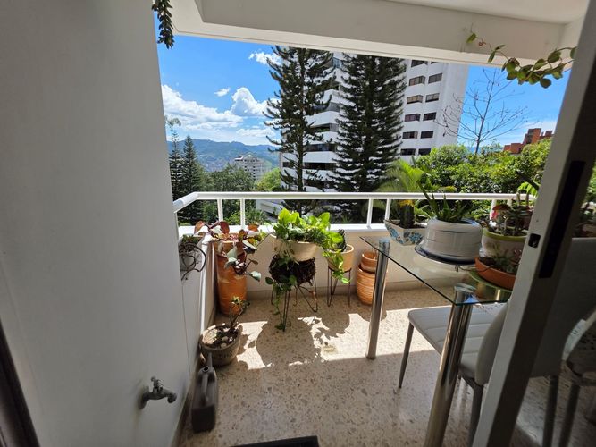 Casa de 3 alcobas en venta en Loma Del Campestre, Medellín, 124 m² · foto 4 de 11