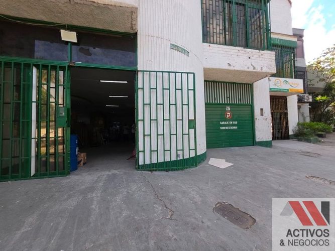 Bodega en venta en La Alpujarra, Medellín, 903 m² · foto 5 de 24
