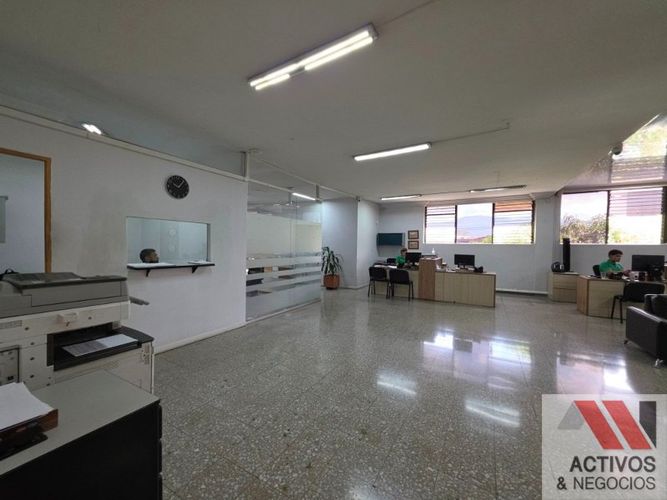 Bodega en venta en La Alpujarra, Medellín, 903 m² · foto 16 de 24