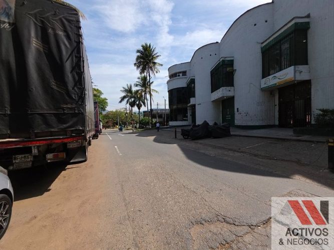 Bodega en venta en La Alpujarra, Medellín, 903 m² · foto 21 de 24