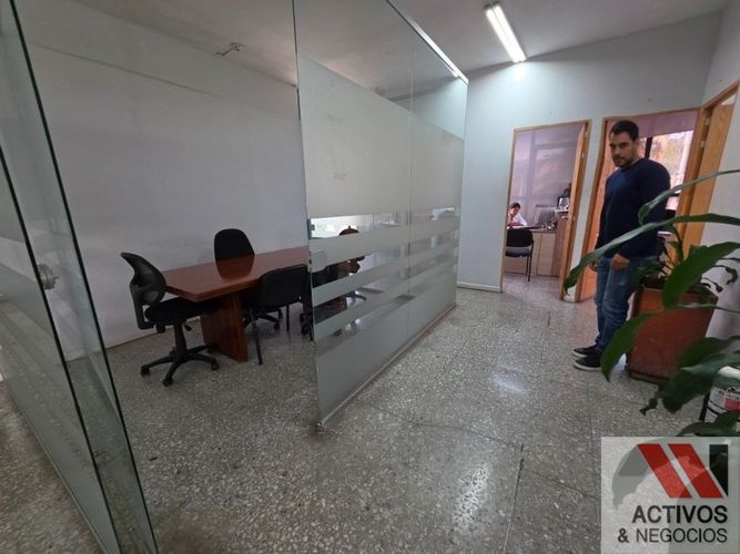 Bodega en venta en La Alpujarra, Medellín, 903 m² · foto 22 de 24