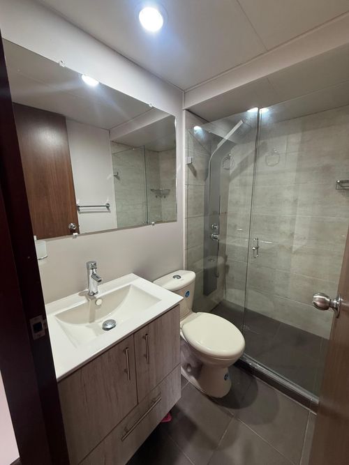 Apartamento de 3 alcobas en venta en Loma De Los Bernal, Medellín, 74 m² · foto 5 de 16