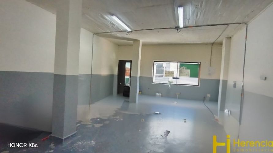 Bodega en arriendo en Trinidad, Medellín, 100 m² · foto 2 de 12