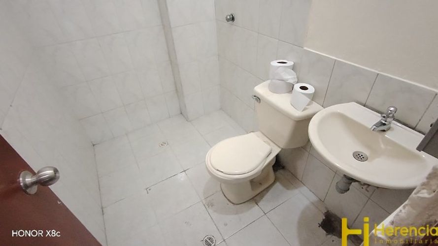 Bodega en arriendo en Trinidad, Medellín, 100 m² · foto 10 de 12