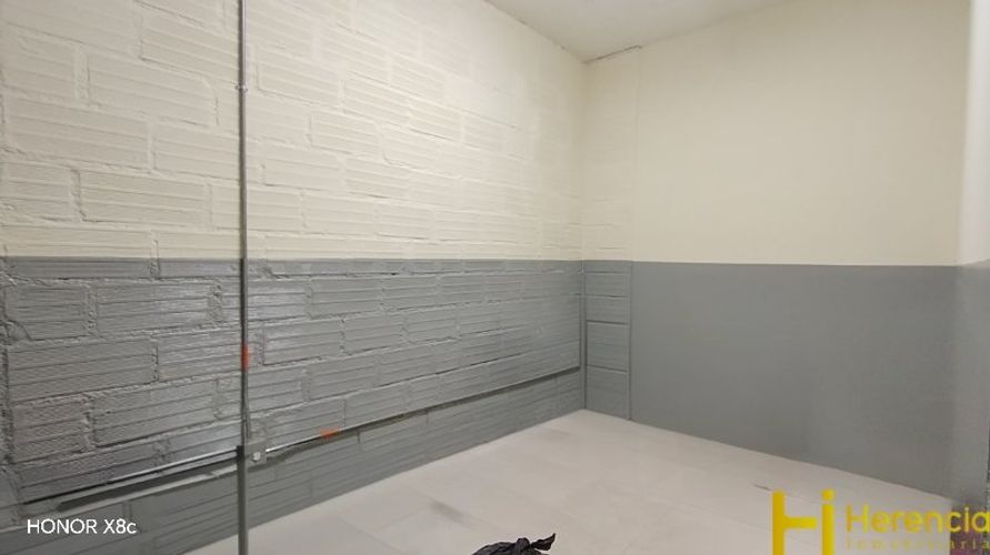 Bodega en arriendo en Trinidad, Medellín, 100 m² · foto 11 de 12
