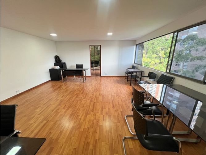 Oficina en arriendo en Las Lomas, Medellín, 54 m² · foto 2 de 16