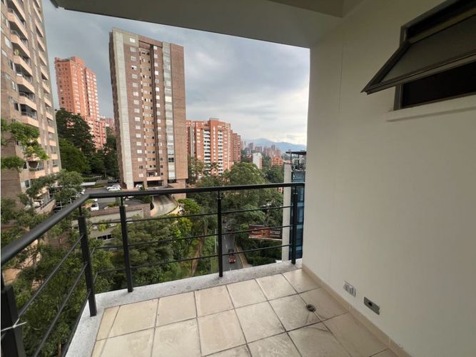 Oficina en arriendo en Las Lomas, Medellín, 54 m² · foto 8 de 16