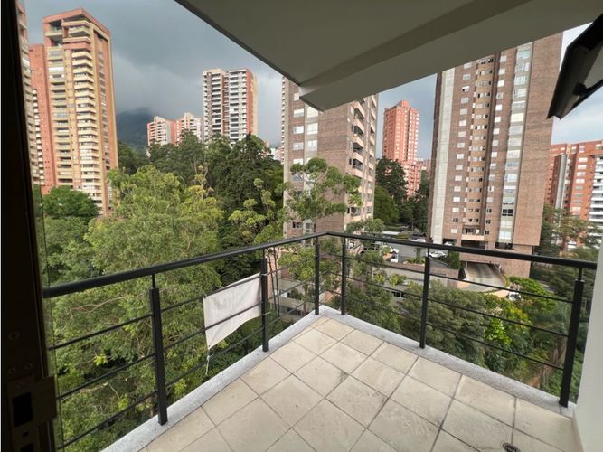 Oficina en arriendo en Las Lomas, Medellín, 54 m² · foto 9 de 16