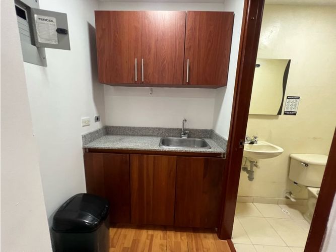 Oficina en arriendo en Las Lomas, Medellín, 54 m² · foto 11 de 16