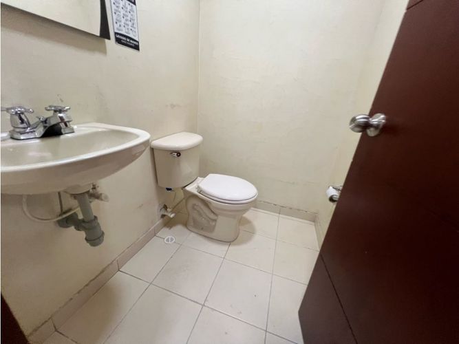 Oficina en arriendo en Las Lomas, Medellín, 54 m² · foto 13 de 16