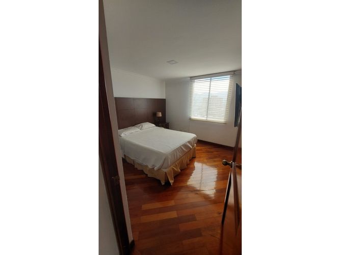 Apartamento de 4 alcobas en arriendo en Los Balsos, Medellín, 160 m² · foto 7 de 8