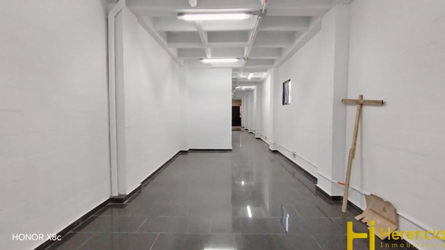 Bodega en arriendo en Laureles, Medellín, 282 m² · foto 21 de 24