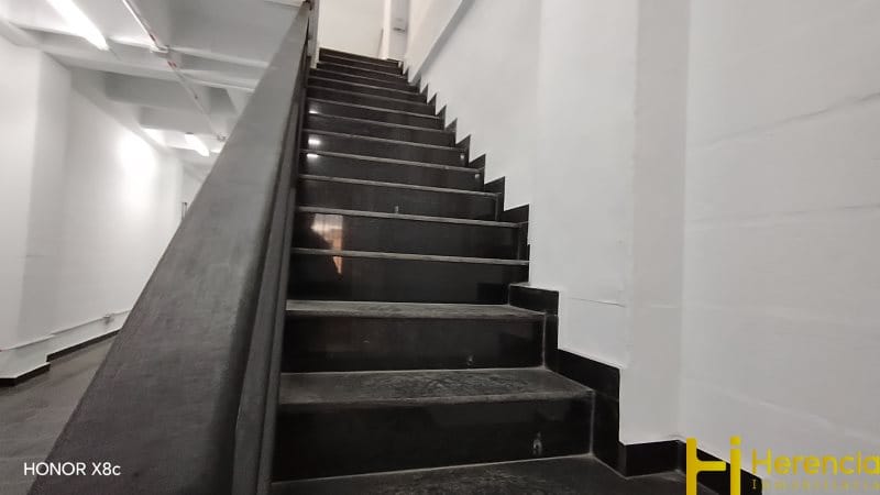 Bodega en arriendo en Laureles, Medellín, 282 m² · foto 24 de 24