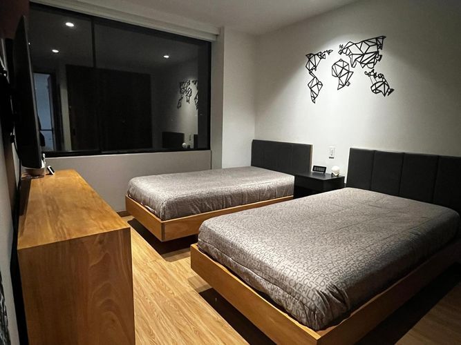 Casa de 3 alcobas en venta en Loma Del Esmeraldal, Envigado, 202 m² · foto 9 de 11