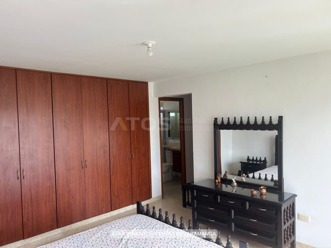 Apartamento de 3 alcobas en venta en Colorados, Bucaramanga, 87 m² · foto 3 de 17