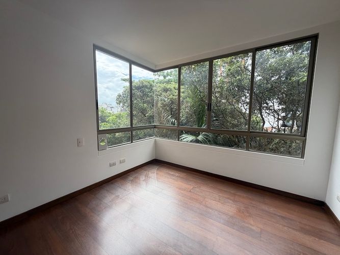 Apartamento de 4 alcobas en venta en Cabecera Del Llano, Bucaramanga, 128 m² · foto 16 de 24