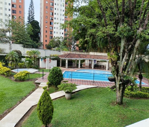 Apartamento de 4 alcobas en venta en Cuarto De Legua - Guadalupe, Cali, 470 m² · foto 16 de 24