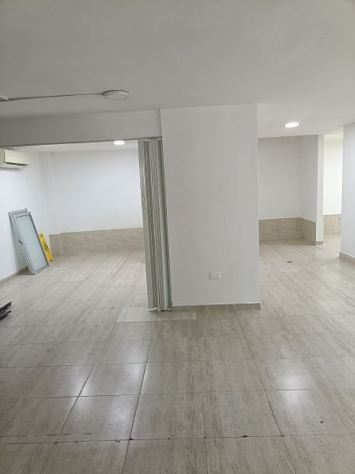 Edificio en venta en Nueva Tequendama, Cali, 600 m² · foto 2 de 20