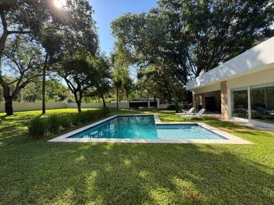CASA EN VENTA EN SAN BERNARDINO – 5 DORMITORIOS — foto 3