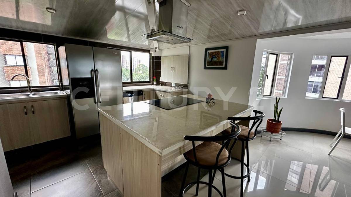 Apartamento en venta en El Poblado, Medellín · foto 5 de 16