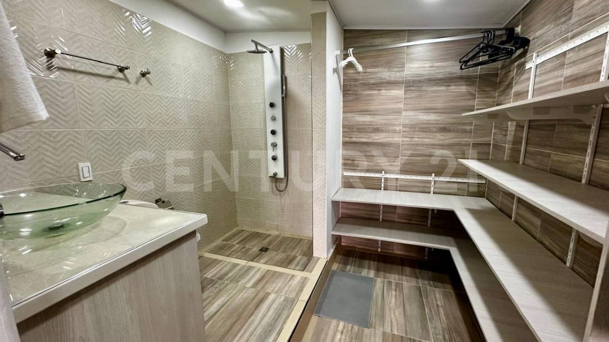 Apartamento en venta en El Poblado, Medellín · foto 12 de 16