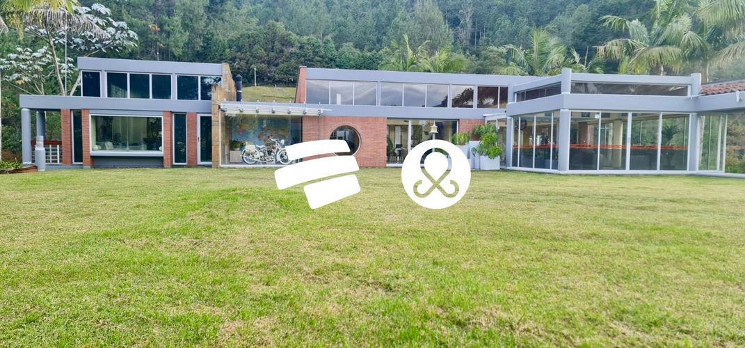 Casa de 5 alcobas en venta en Vía Las Palmas, Envigado, 352 m² · foto 2 de 24