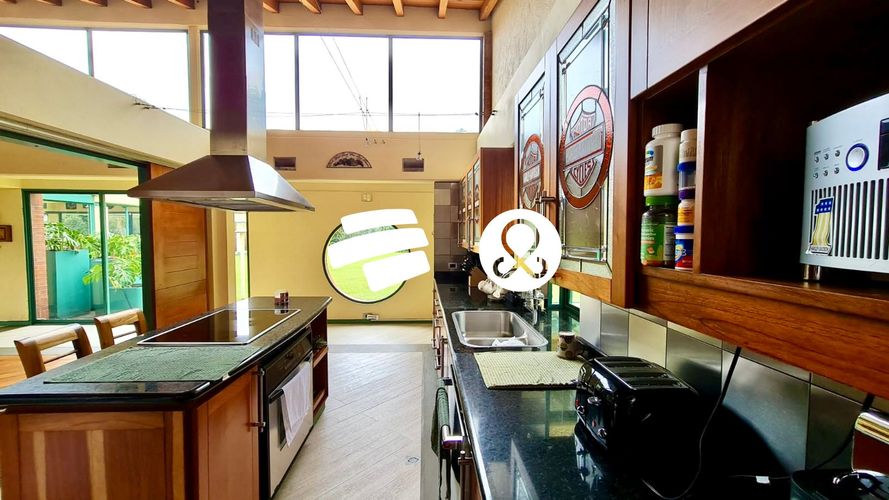 Casa de 5 alcobas en venta en Vía Las Palmas, Envigado, 352 m² · foto 11 de 24