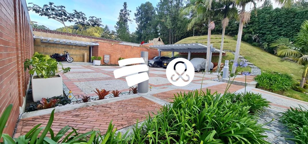 Casa de 5 alcobas en venta en Vía Las Palmas, Envigado, 352 m² · foto 15 de 24