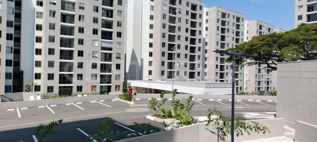 Apartamento de 1 alcoba en venta en Guabinas, Yumbo, 62 m² · foto 2 de 18