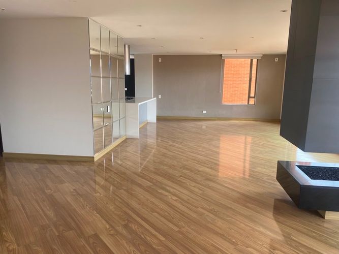 Apartamento de 3 alcobas en venta en Cerros De Suba, Bogotá, 221 m² · foto 24 de 24