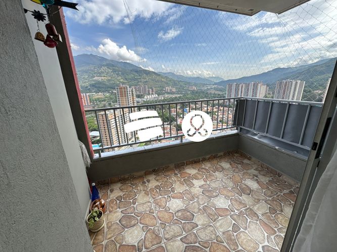 Apartamento de 2 alcobas en venta en Urbanizacion Ciruelos, Bello, 56 m² · foto 2 de 14