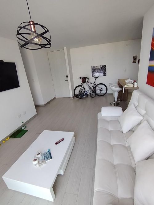 Apartamento de 2 alcobas en venta en Picaleña Y Mirolindo, Ibagué, 60 m² · foto 2 de 24