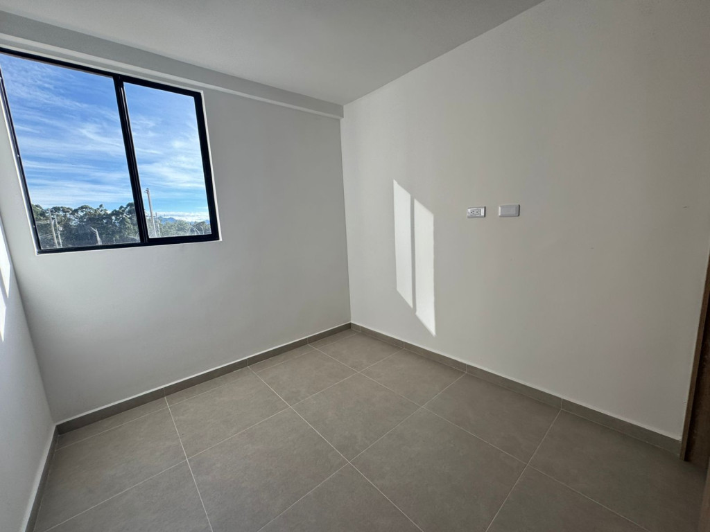 Apartamento en arriendo en Llano Grande, Rionegro · foto 5 de 7