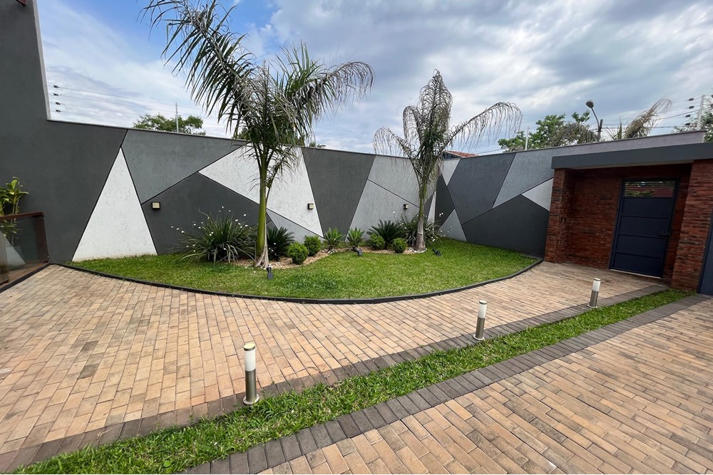 Casa en Venta: Elegancia Moderna en Cambyretá — foto 3