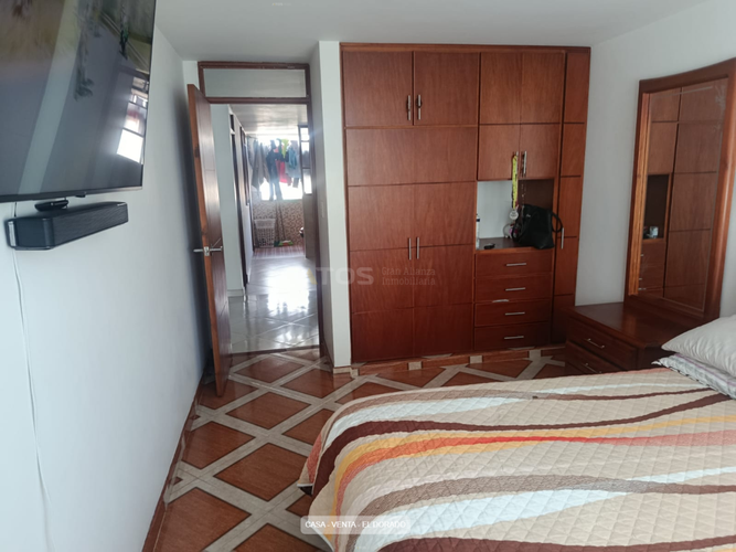 Casa de 11 alcobas en venta en El Dorado, Tunja, 288 m² · foto 5 de 22