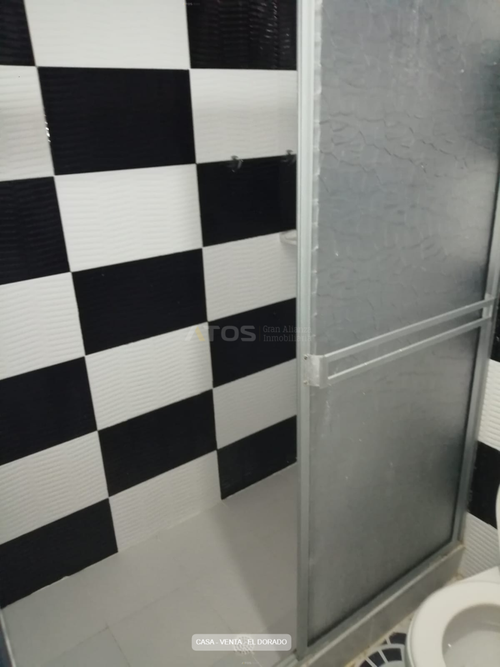 Casa de 11 alcobas en venta en El Dorado, Tunja, 288 m² · foto 13 de 22