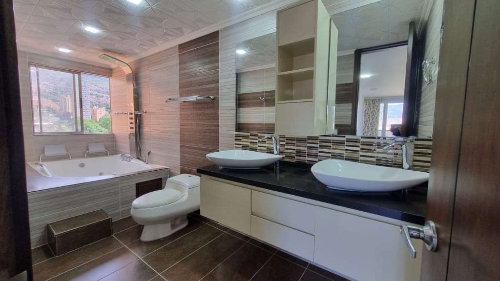 Apartamento en arriendo en Robledo, Medellín · foto 3 de 24