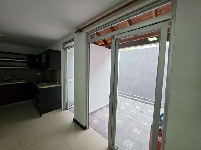 Casa de 3 alcobas en venta en Los Caminitos, Palmira, 60 m² · foto 5 de 24