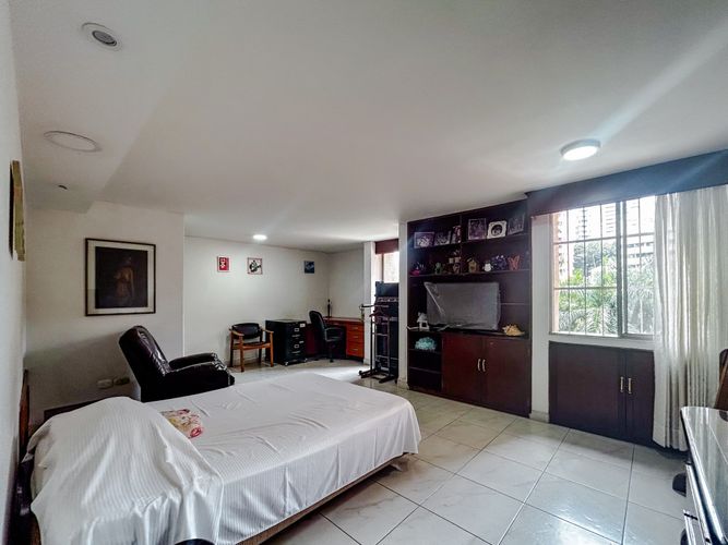 Apartamento de 5 alcobas en venta en El Peñon, Cali, 225 m² · foto 17 de 23