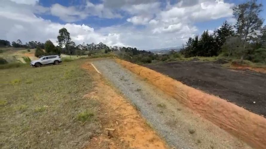 Lote en venta en El Tablazo, Rionegro, 2570 m² · foto 6 de 14