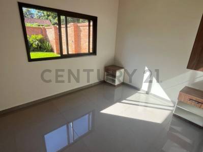 Hermosa casa en San pedro, a 5 minutos del centro de Encarnación — foto 2
