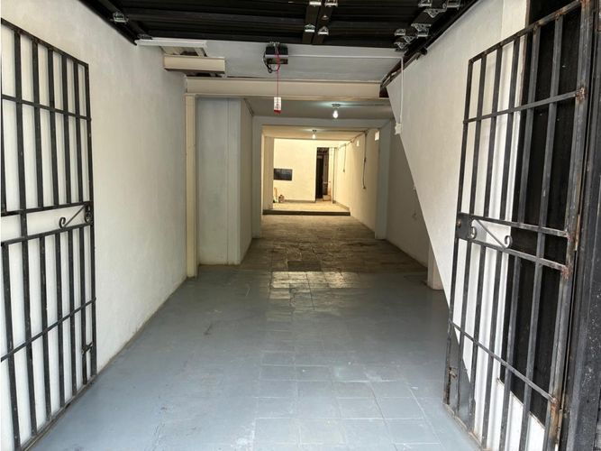 Bodega en arriendo en Gerona, Medellín, 100 m² · foto 12 de 13