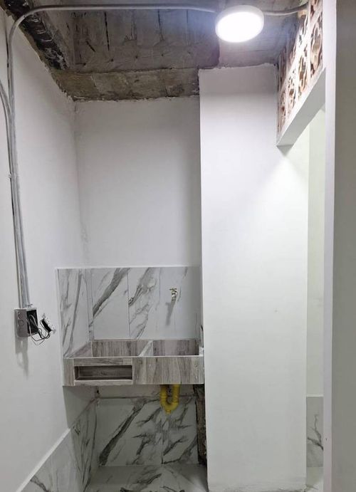 Bodega en arriendo en Manrique Central, Medellín, 120 m² · foto 7 de 10