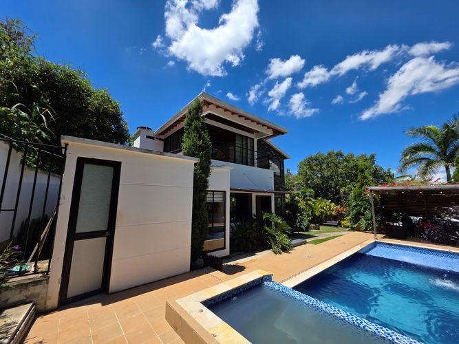 Casa de 5 alcobas en venta en Ruitoque Alto, Piedecuesta, 1200 m² · foto 3 de 24