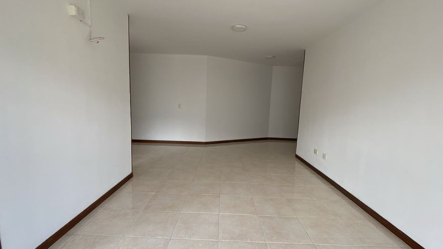 Apartamento de 3 alcobas en venta en Tierra Linda Del Vergel, Ibagué, 110 m² · foto 8 de 21