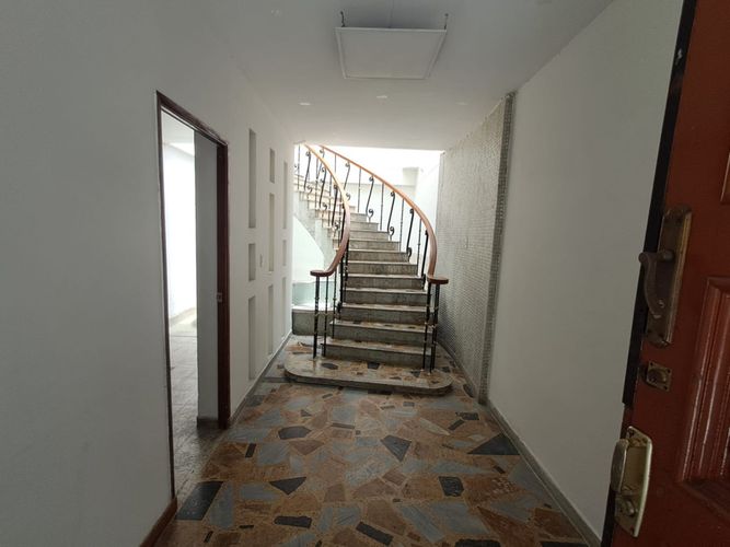 Casa de 5 alcobas en arriendo en Belén Las Mercedes, Medellín, 280 m² · foto 5 de 24